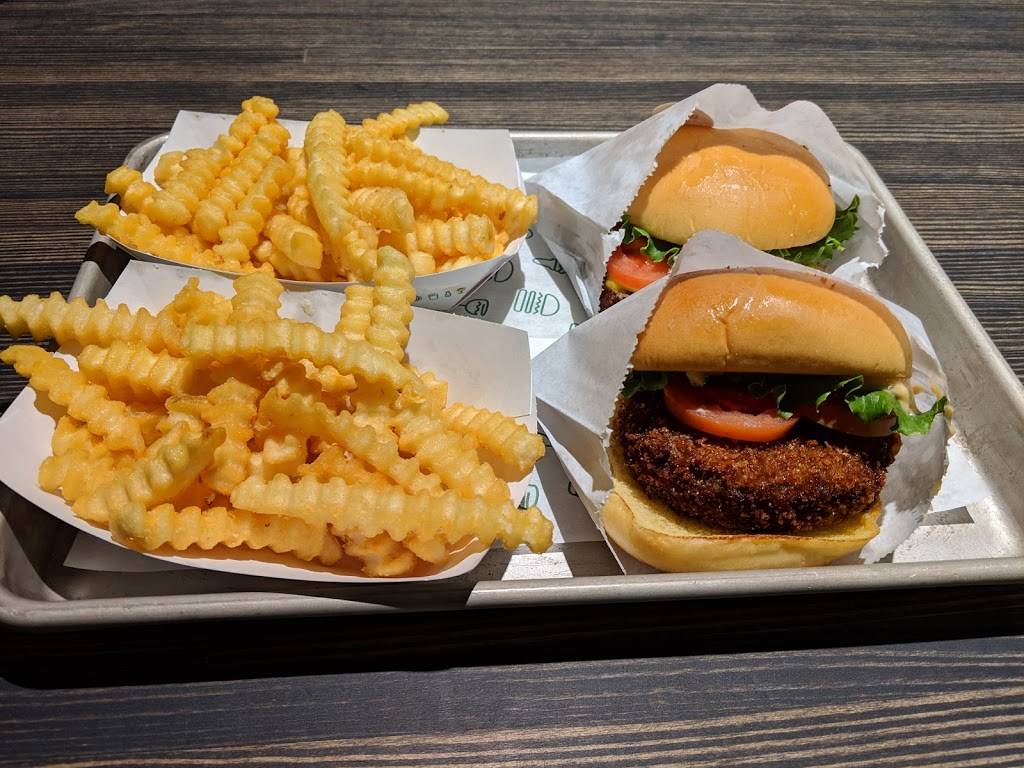 Shake Shack | restaurant | 1605 E Woodlawn Rd, Charlotte, NC 28209, USA | 9802653188 OR +1 980-265-3188