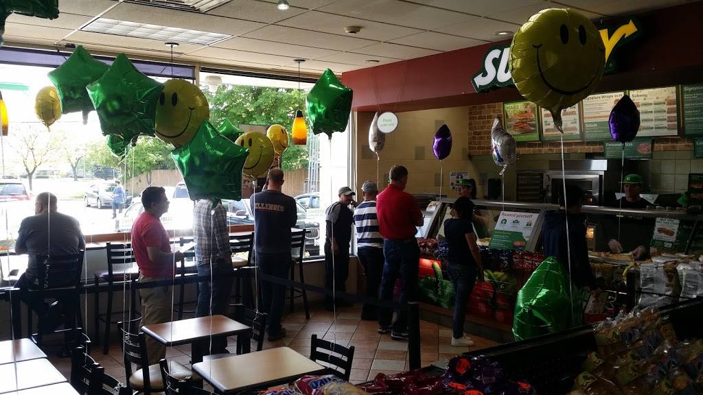 Subway Restaurants | restaurant | 550 IL-83, Bensenville, IL 60106, USA | 6306941400 OR +1 630-694-1400