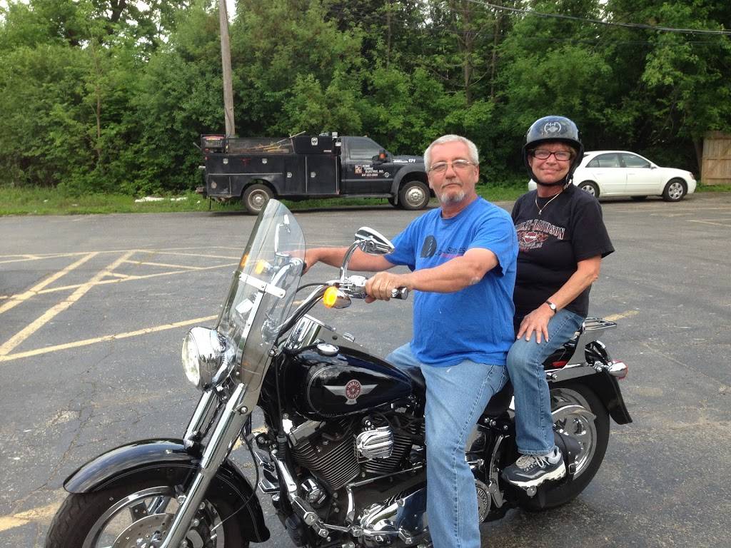 Long Shot Sports Pub | restaurant | 615 IL-120, Lakemoor, IL 60051, USA | 8153850999 OR +1 815-385-0999