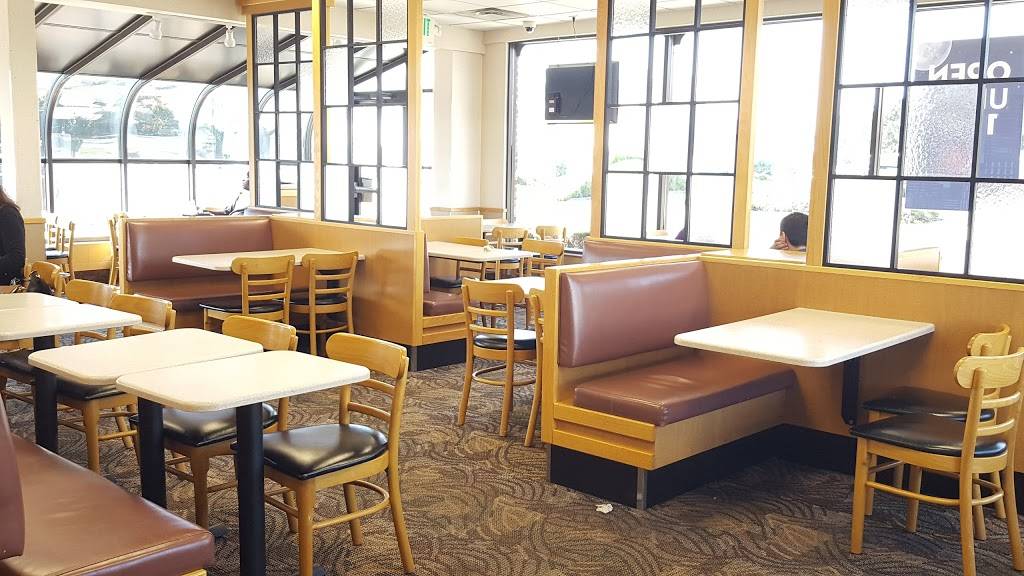 Wendys | restaurant | 1001 Redwood St, Vallejo, CA 94590, USA | 7076432270 OR +1 707-643-2270