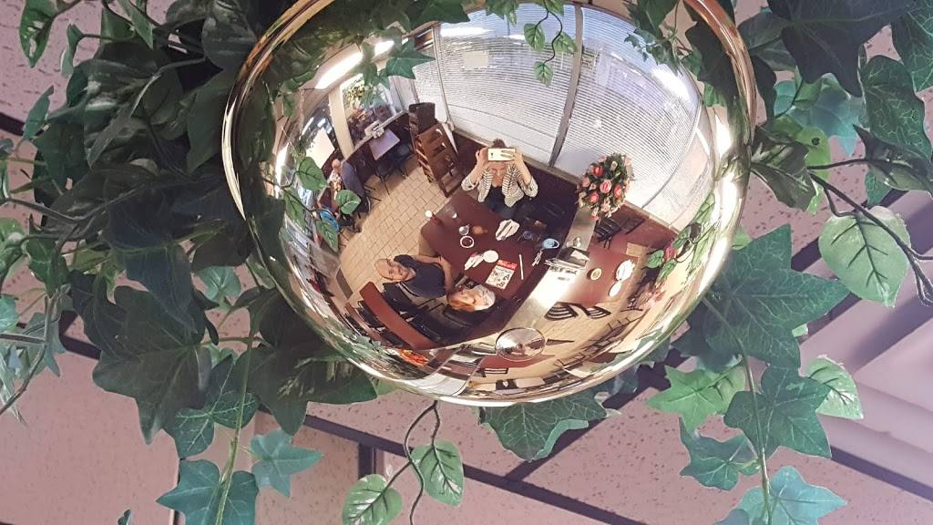 Dixie Family Restaurant II | restaurant | 701 Wade Hampton Blvd, Greenville, SC 29609, USA | 8643491730 OR +1 864-349-1730