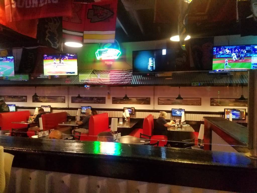 Bogeys of Venice | restaurant | 652 E Venice Ave, Venice, FL 34285, USA | 9414889156 OR +1 941-488-9156