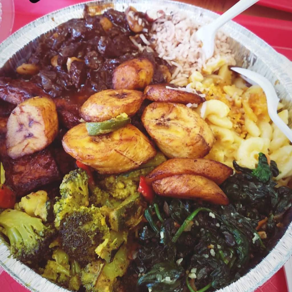 Ninth Square Market Too Caribbean Style | restaurant | 89 George St, New Haven, CT 06510, USA | 2037879703 OR +1 203-787-9703