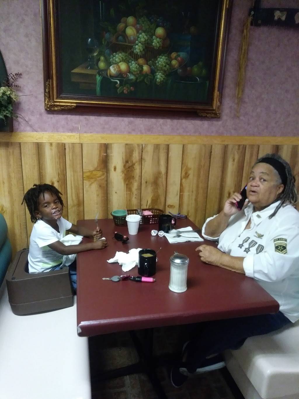 Lil Bit Kuntry | restaurant | 4999 71st Ave N, Pinellas Park, FL 33781, USA | 7275265544 OR +1 727-526-5544