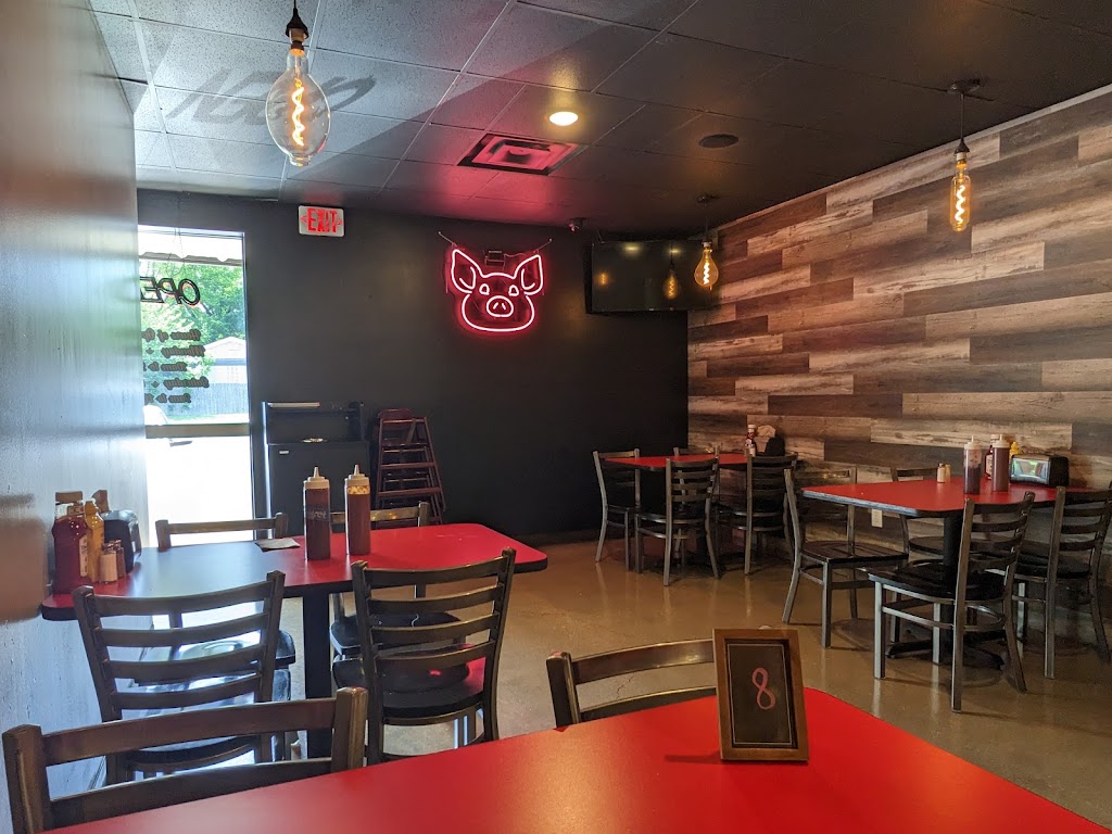 Curly Que BBQ | restaurant | 1450 E Sunshine St, Springfield, MO 65804, USA | 4177557280 OR +1 417-755-7280