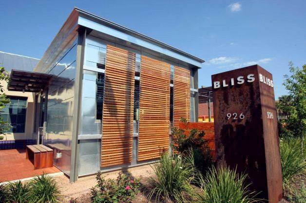 Bliss | restaurant | 926 S Presa St, San Antonio, TX 78210, USA | 2102252547 OR +1 210-225-2547