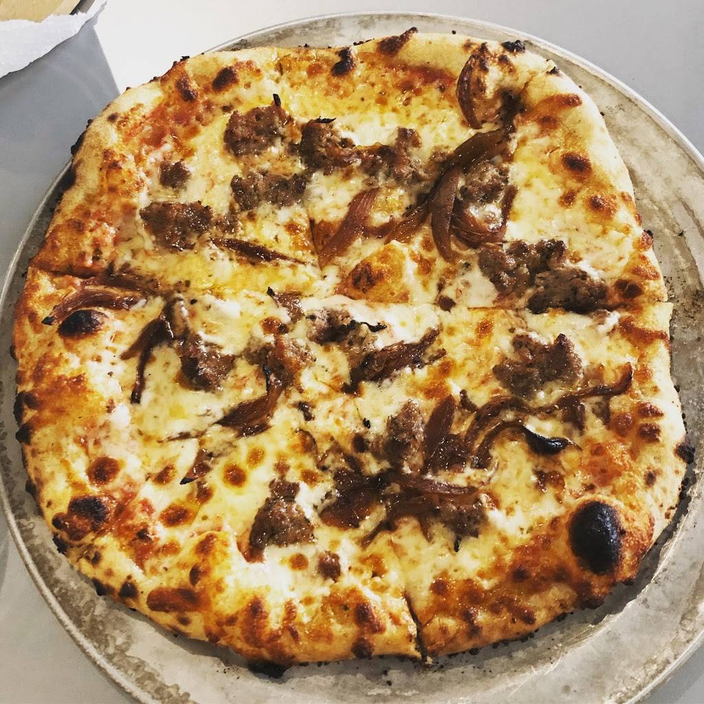 Iron Quarter Brick Oven Pizza | restaurant | 400 S 2nd St, Louisville, KY 40202, USA | 5023136710 OR +1 502-313-6710