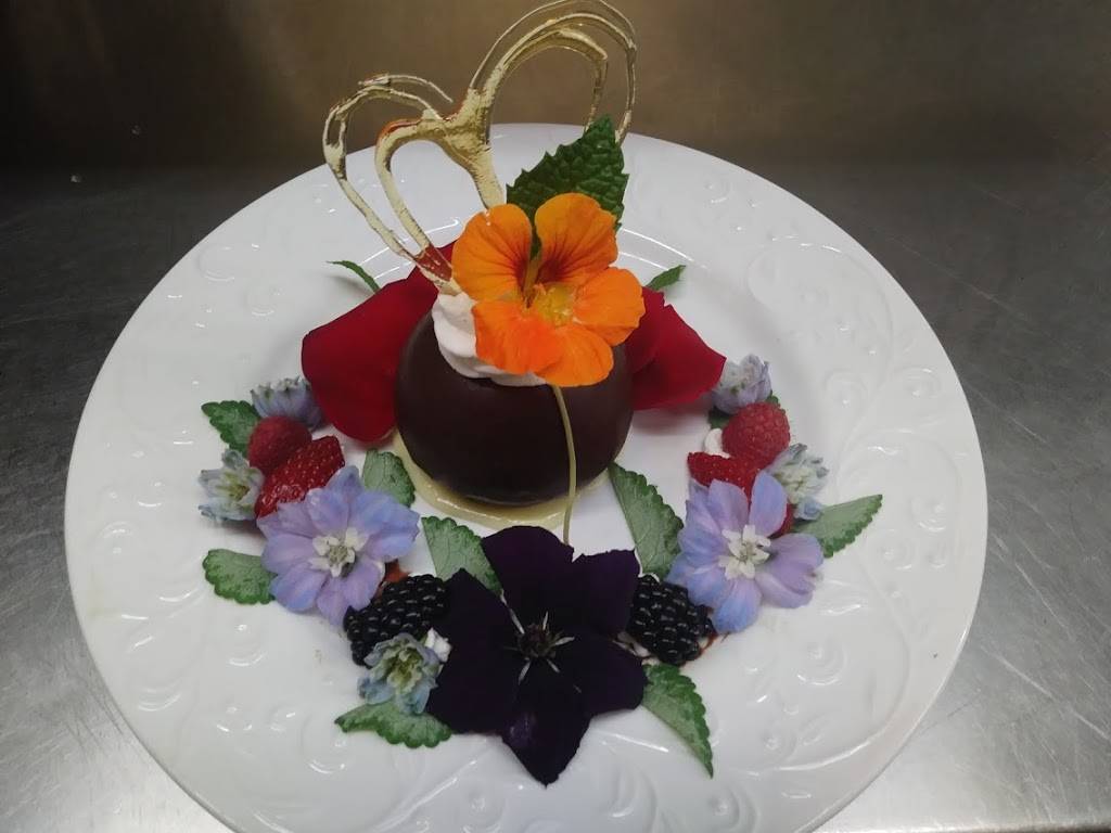 La Gare | restaurant | 208 Wilson St, Santa Rosa, CA 95401, USA | 7075284355 OR +1 707-528-4355