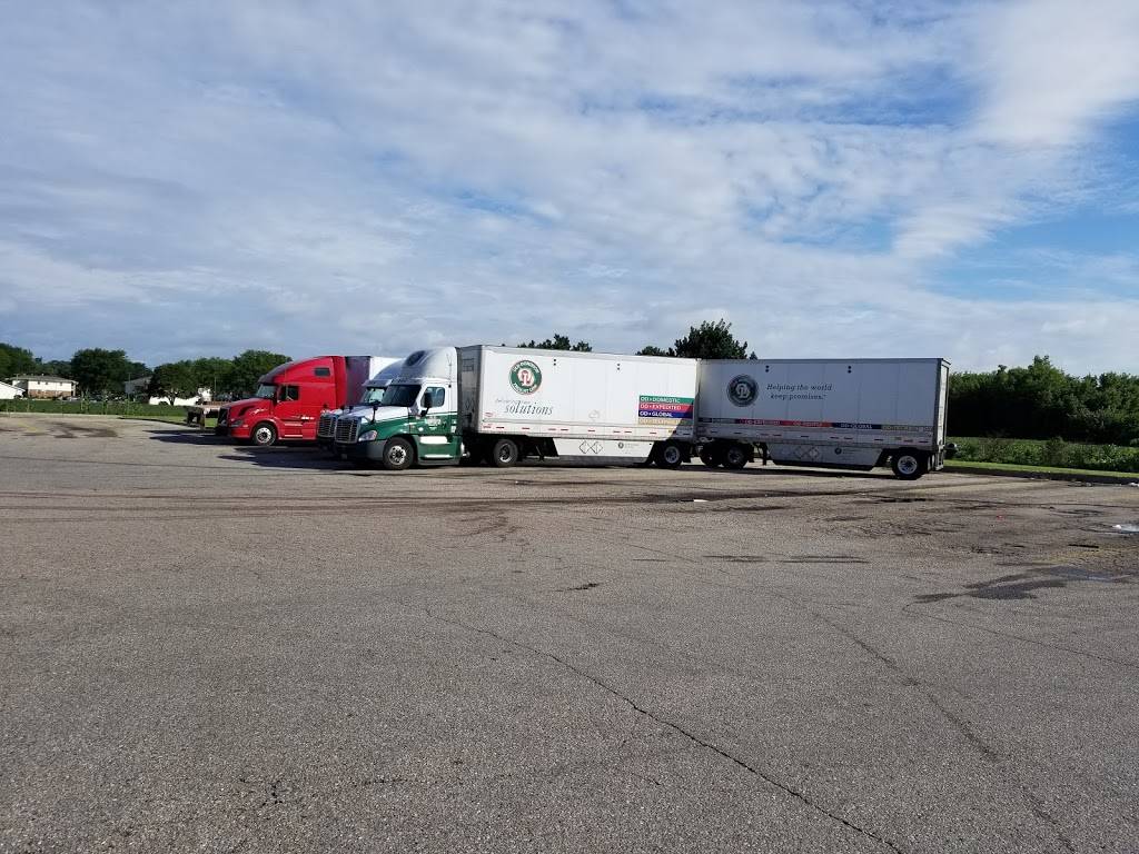 Pilot Travel Center | restaurant | 3001 Milwaukee Rd, Beloit, WI 53511, USA | 6083643644 OR +1 608-364-3644