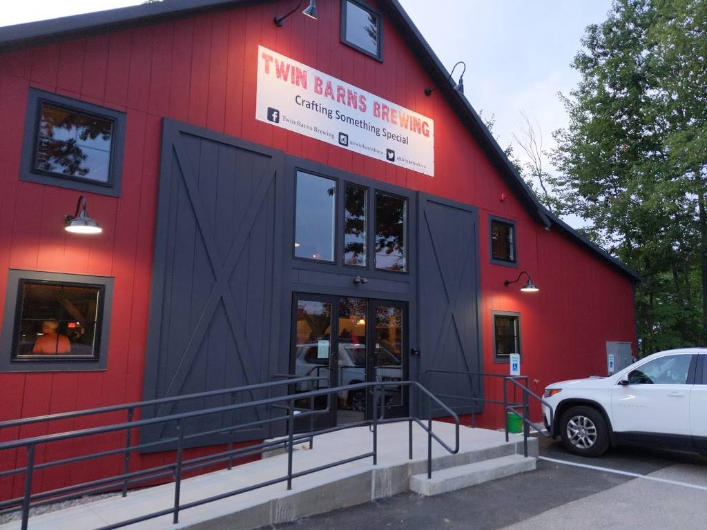 Twin Barns Brewing Company | restaurant | 194 Daniel Webster Hwy, Meredith, NH 03253, USA | 6032790876 OR +1 603-279-0876