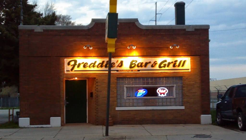 Freddies Bar & Grill | restaurant | 2712 52nd St, Kenosha, WI 53140, USA | 2626544030 OR +1 262-654-4030
