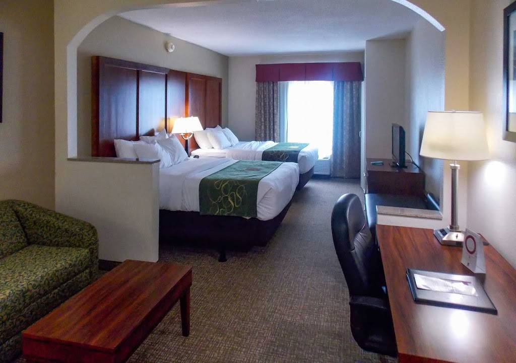 Comfort Suites Inn at Ridgewood Farm | restaurant | 2898 Keagy Rd, Salem, VA 24153, USA | 5403754800 OR +1 540-375-4800