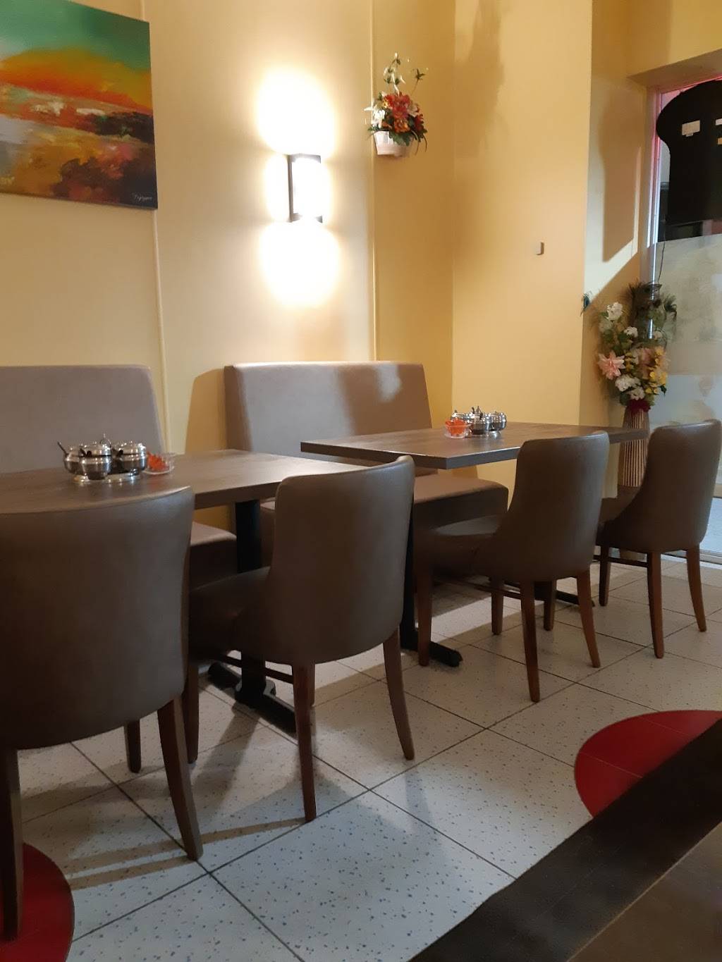 Rasovara - - Premium-Veg-Thali Indian Restaurant | restaurant | 8 Sheppard Ave W #2560, Mississauga, ON L5A 4E1, Canada | 9052323373 OR +1 905-232-3373