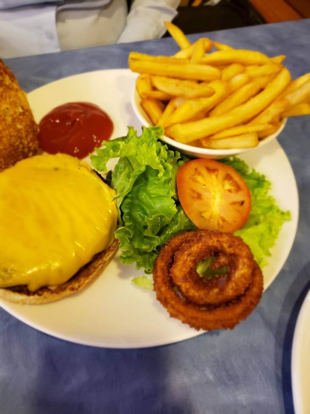 Dix Hills Diner | restaurant | 1800 E Jericho Turnpike, Huntington, NY 11743, USA | 6314995899 OR +1 631-499-5899