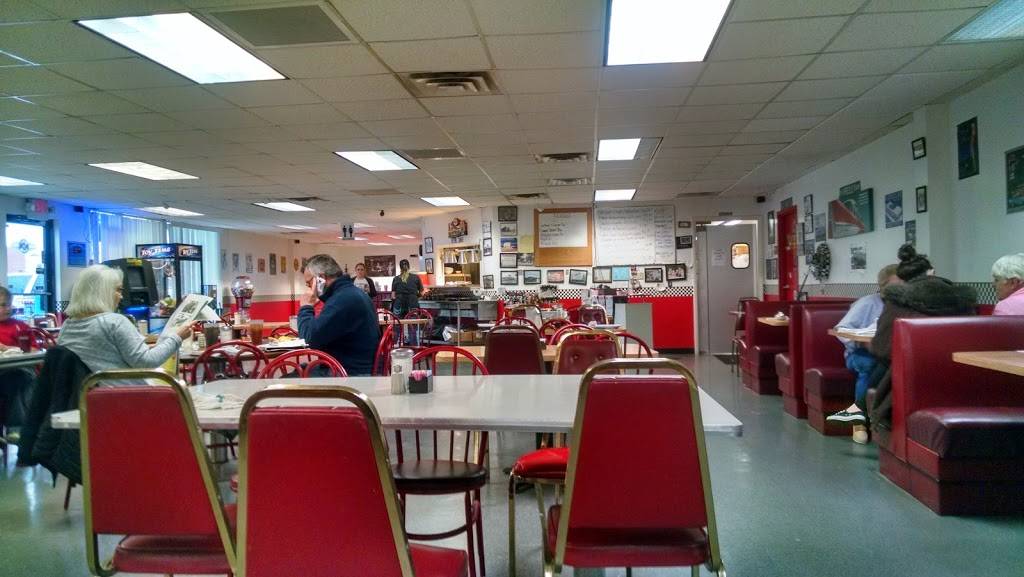 Madison Street Retro Diner | restaurant | 2421 S Madison St, Muncie, IN 47302, USA | 7652167182 OR +1 765-216-7182