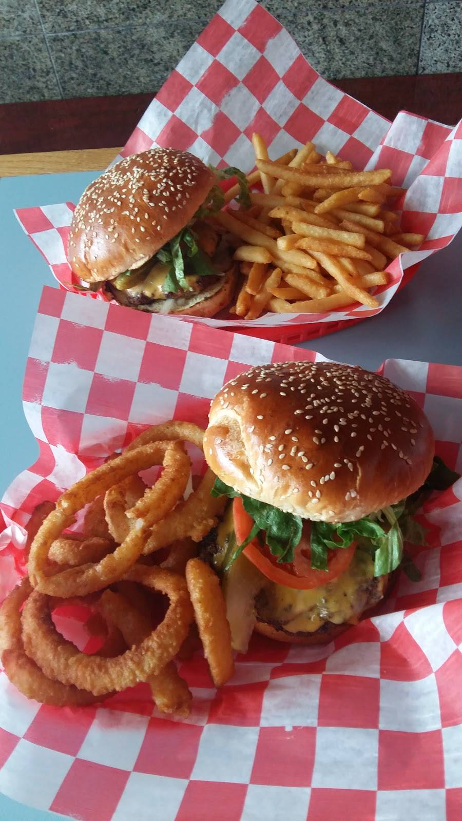 Chicago Grill | restaurant | 110 S Locust St, Appleton, WI 54914, USA | 9207301313 OR +1 920-730-1313