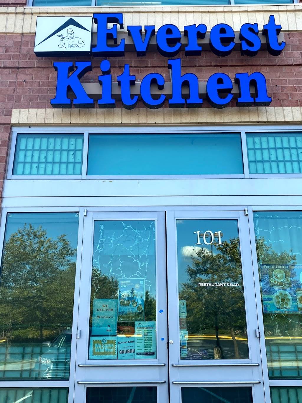 Everest Kitchen | restaurant | 43490 Yukon Dr #101, Ashburn, VA 20147, USA | 7037269333 OR +1 703-726-9333