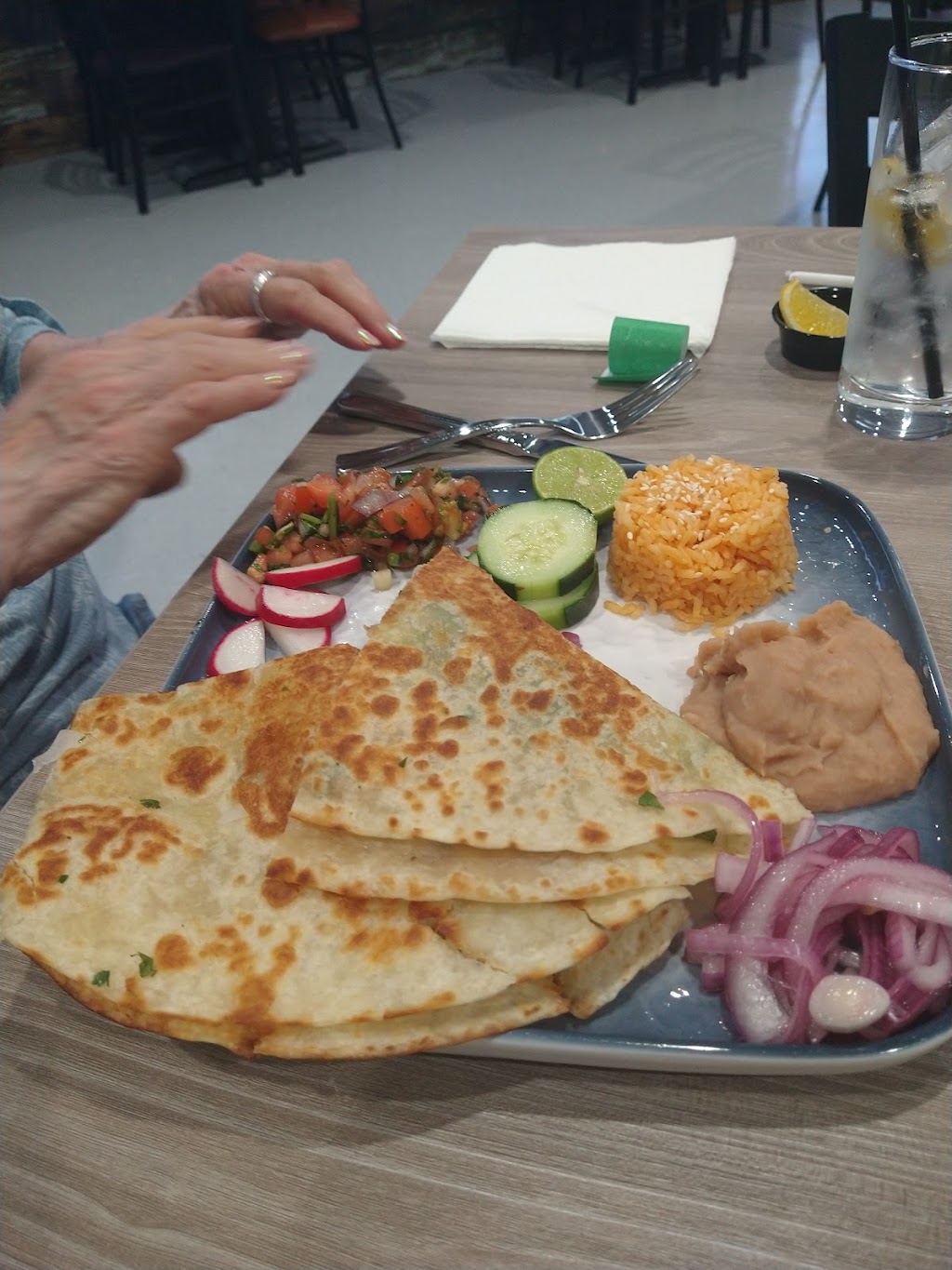 Alma Mia | restaurant | 19401 N Cave Creek Rd Suite 15-17, Phoenix, AZ 85024, USA | 4805906285 OR +1 480-590-6285