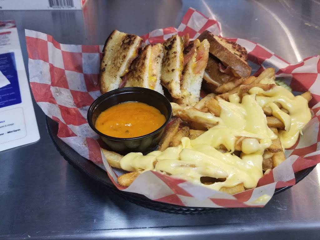 Rookies Sports Bar & Grill (Roselle) | restaurant | 1360 Lake St, Roselle, IL 60172, USA | 8472781666 OR +1 847-278-1666