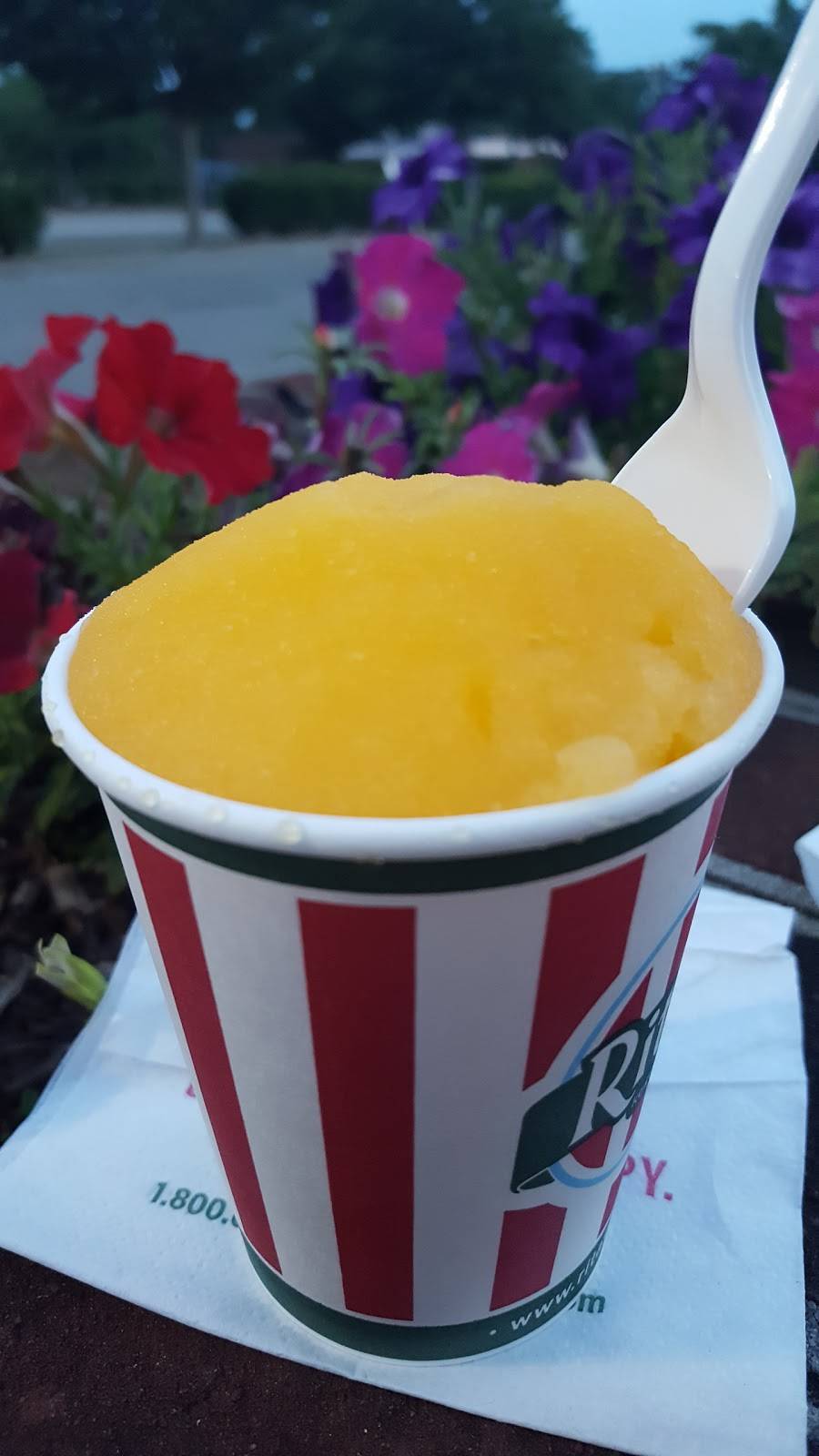 Ritas Italian Ice & Frozen Custard | restaurant | 220D Monticello Ave, Williamsburg, VA 23185, USA | 7572597482 OR +1 757-259-7482