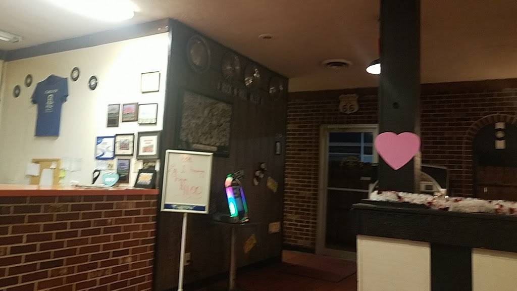 Jukebox Pizza | restaurant | 167 N Main St, Waynesburg, OH 44688, USA | 3308664133 OR +1 330-866-4133