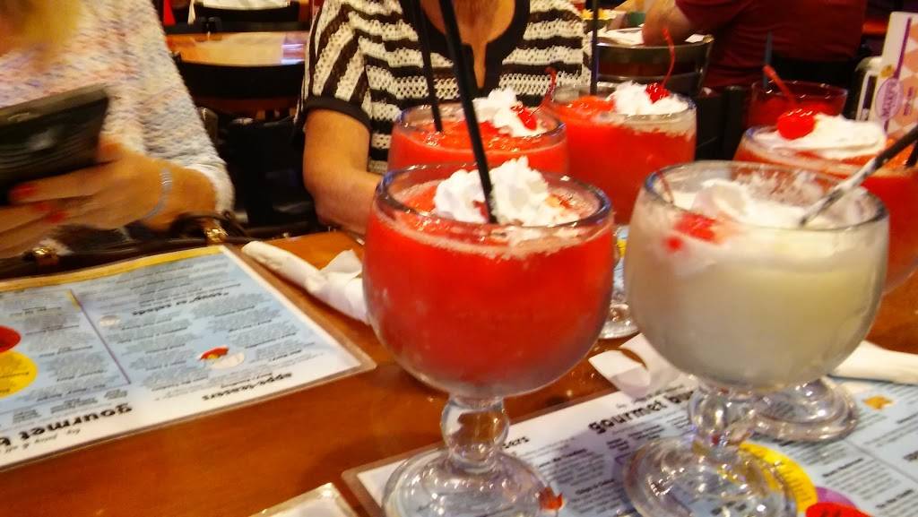 Hamburger Marys St Pete | restaurant | 2901 Tyrone Blvd N, St. Petersburg, FL 33710, USA | 7278519386 OR +1 727-851-9386