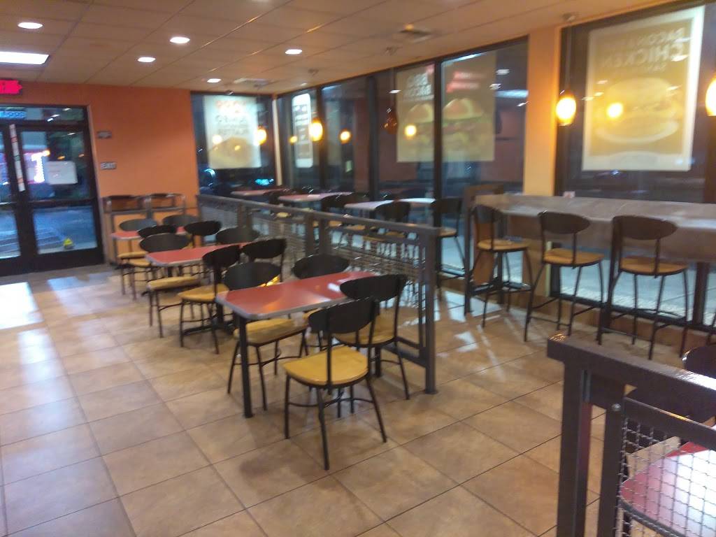 Jack in the Box | restaurant | 6025 Long Beach Boulevard, Long Beach, CA 90805, USA | 5627284499 OR +1 562-728-4499