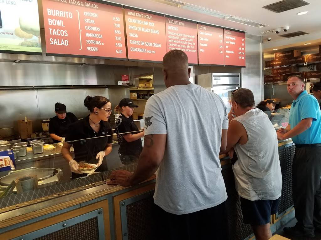 Chipotle Mexican Grill | restaurant | 825 W Market St, Akron, OH 44303, USA | 3303740204 OR +1 330-374-0204