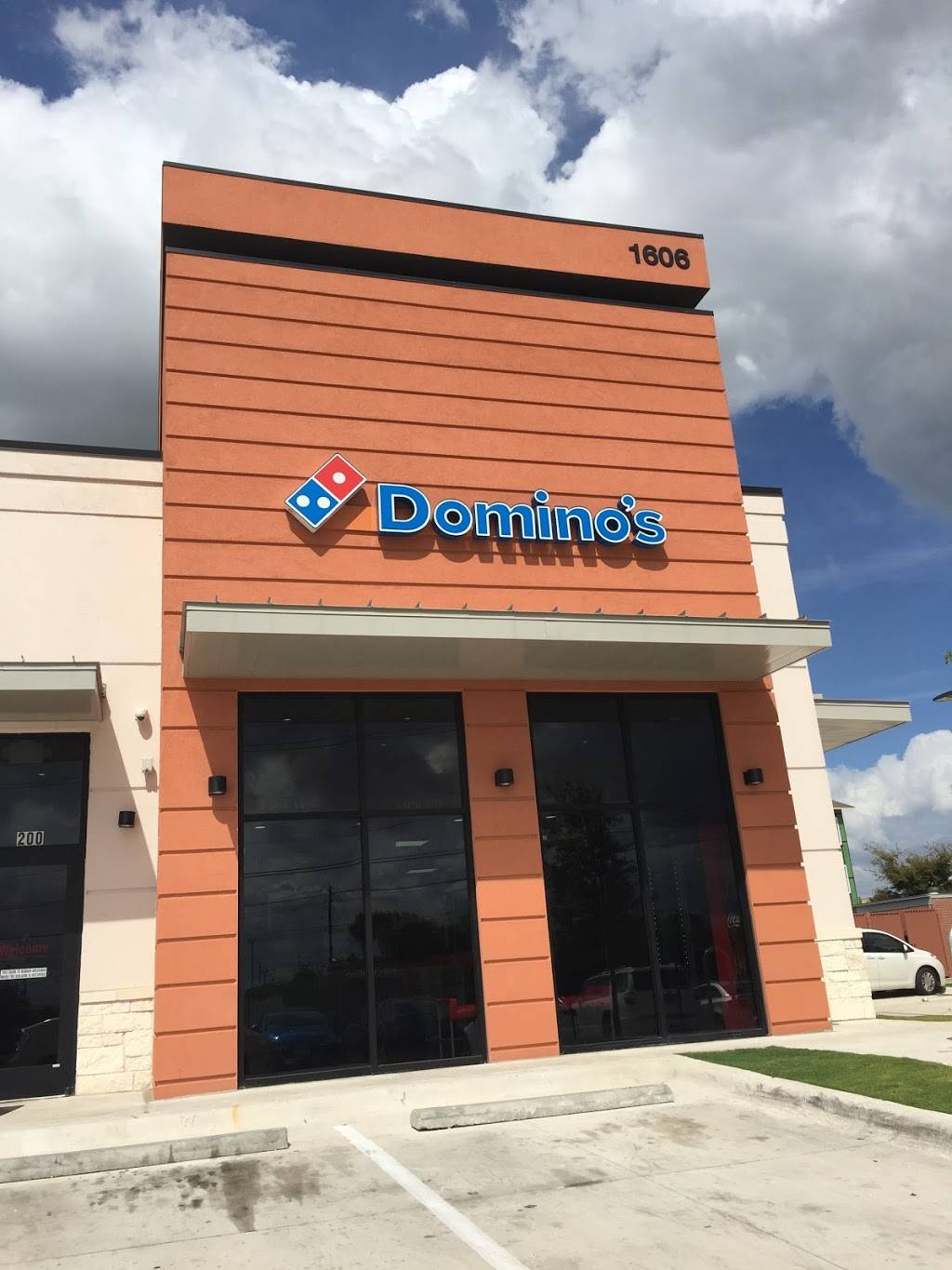 Dominos Pizza | meal delivery | 1606 E Parmer Ln #200, Austin, TX 78753, USA | 5123945056 OR +1 512-394-5056