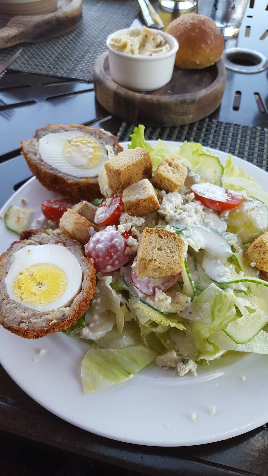 Cedrics Tavern | restaurant | 1 Lodge St, Asheville, NC 28803, USA | 8282251320 OR +1 828-225-1320