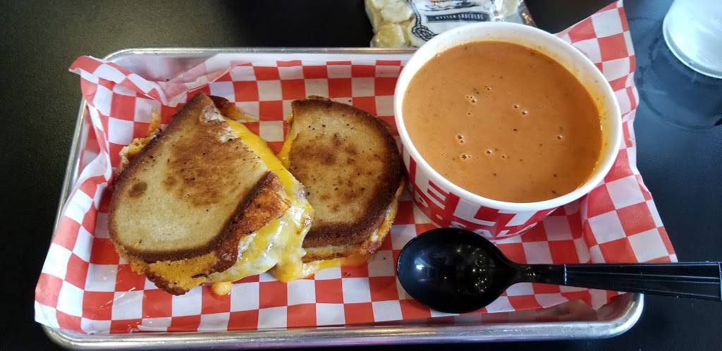 Tom & Chee | restaurant | 7578 Beechmont Ave #501, Cincinnati, OH 45255, USA | 5139960100 OR +1 513-996-0100