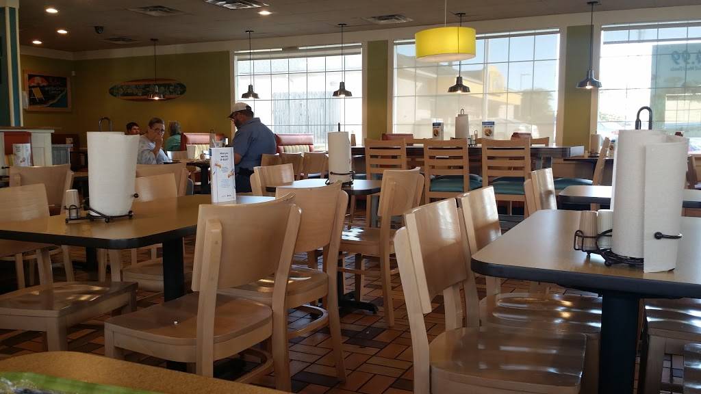 Captain Ds | restaurant | 1020 S Jefferson Ave, Cookeville, TN 38501, USA | 9315281600 OR +1 931-528-1600