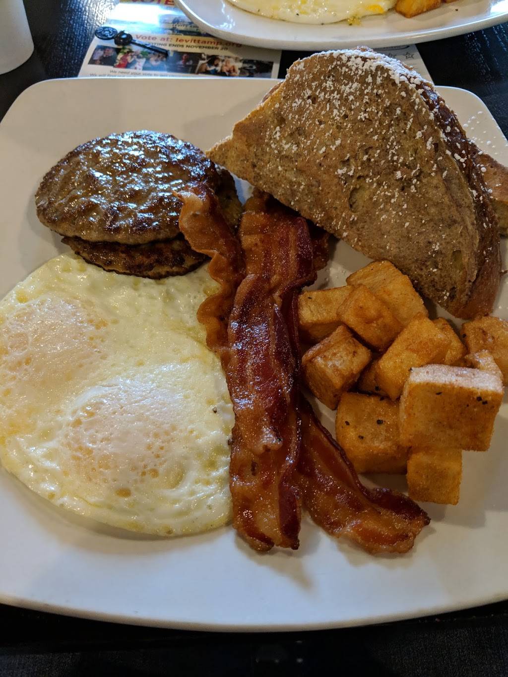 Baggs Square Cafe | restaurant | 421 Broad St, Utica, NY 13501, USA | 3157905724 OR +1 315-790-5724