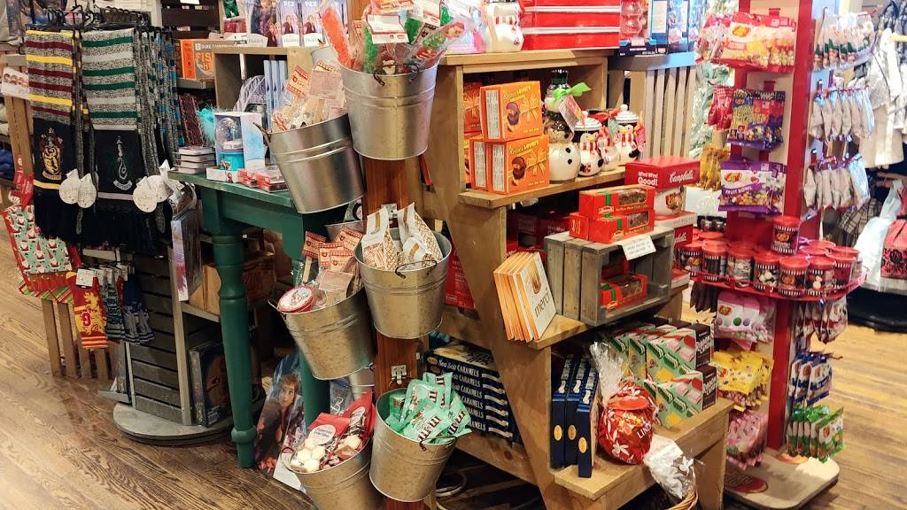 Cracker Barrel Old Country Store | restaurant | 1421 S West, SW Ashworth Pl, Topeka, KS 66604, USA | 7852733393 OR +1 785-273-3393