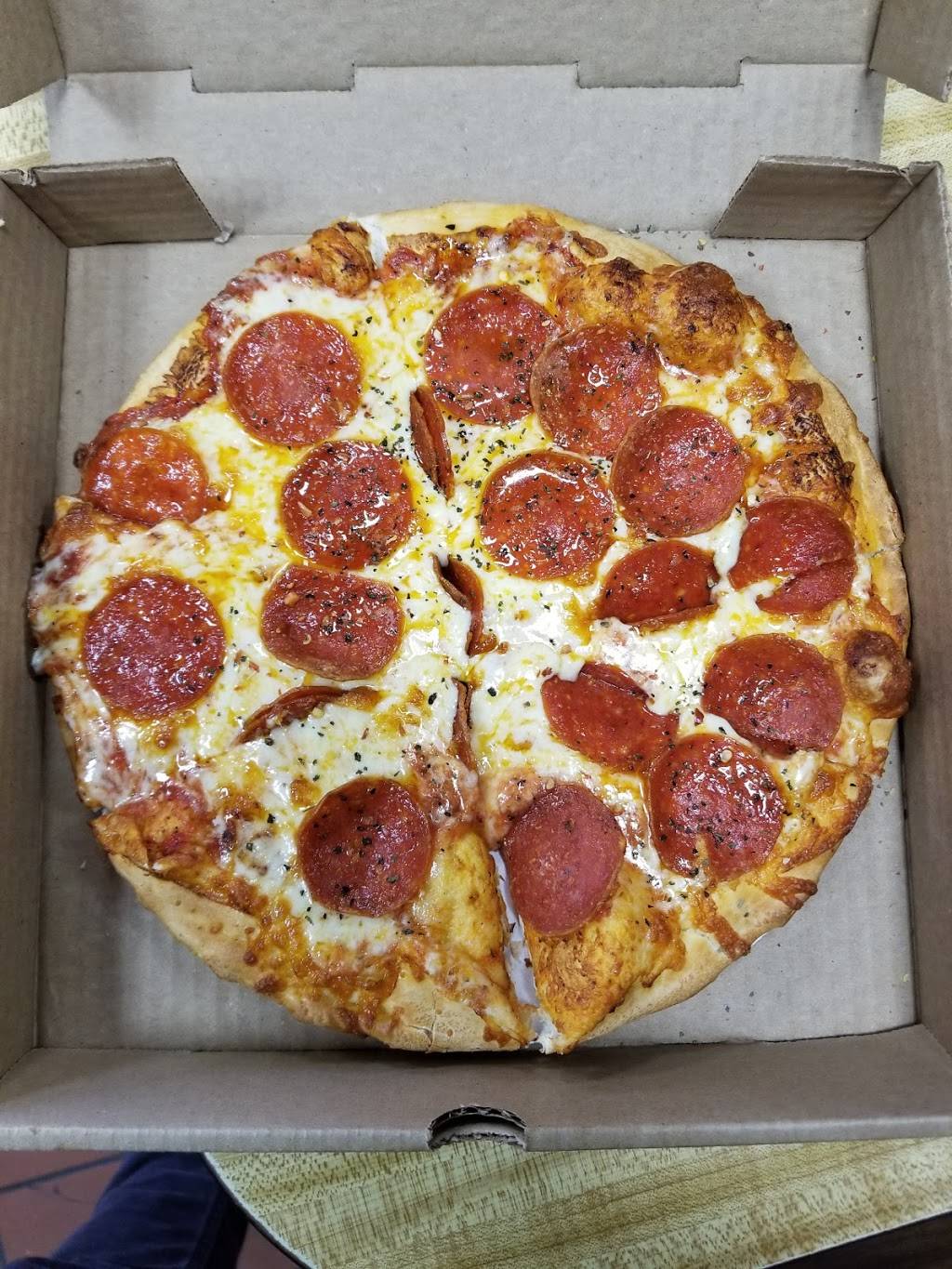 Lindos Pizza | restaurant | 2 Wareham St, Middleborough, MA 02346, USA | 5089461455 OR +1 508-946-1455