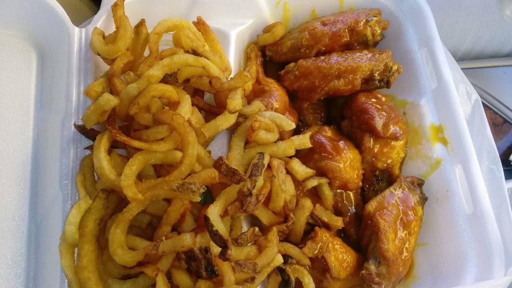 Flyers Wings & Grill | restaurant | 5621 W Colonial Dr, Orlando, FL 32808, USA | 4072979464 OR +1 407-297-9464