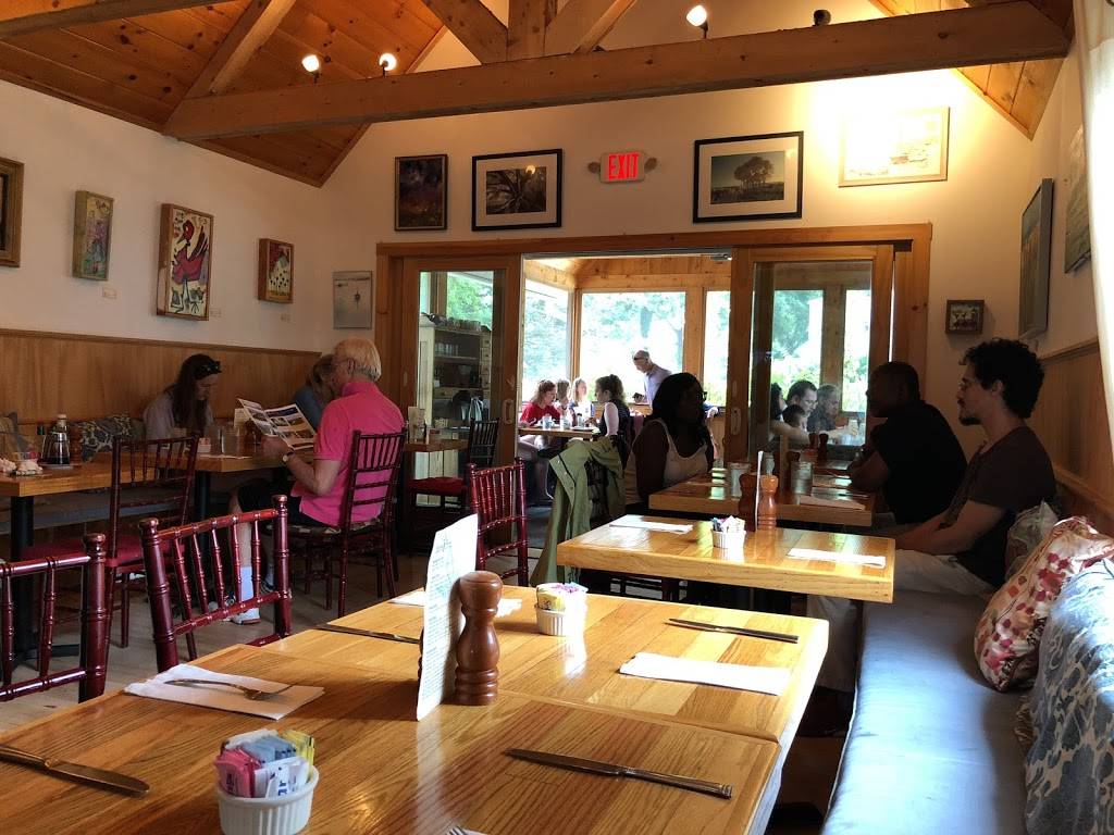 Lucky Hanks | restaurant | 218 Upper Main St, Edgartown, MA 02539, USA | 5089394082 OR +1 508-939-4082