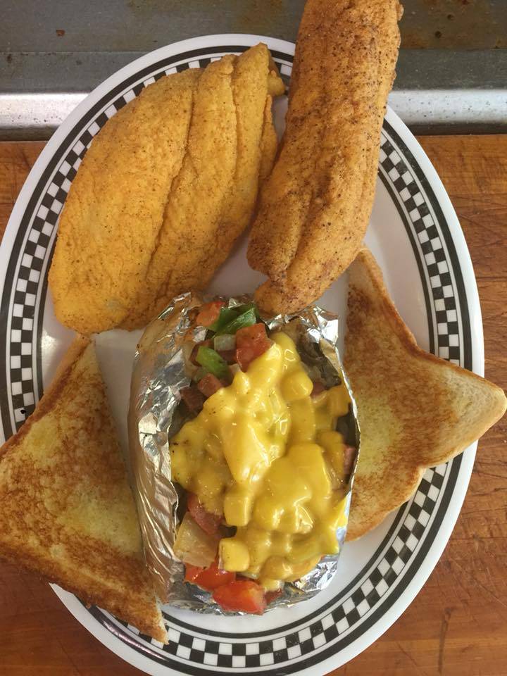 Royal Waffle King | restaurant | 503 G I Maddox Pkwy, Chatsworth, GA 30705, USA | 7066955099 OR +1 706-695-5099