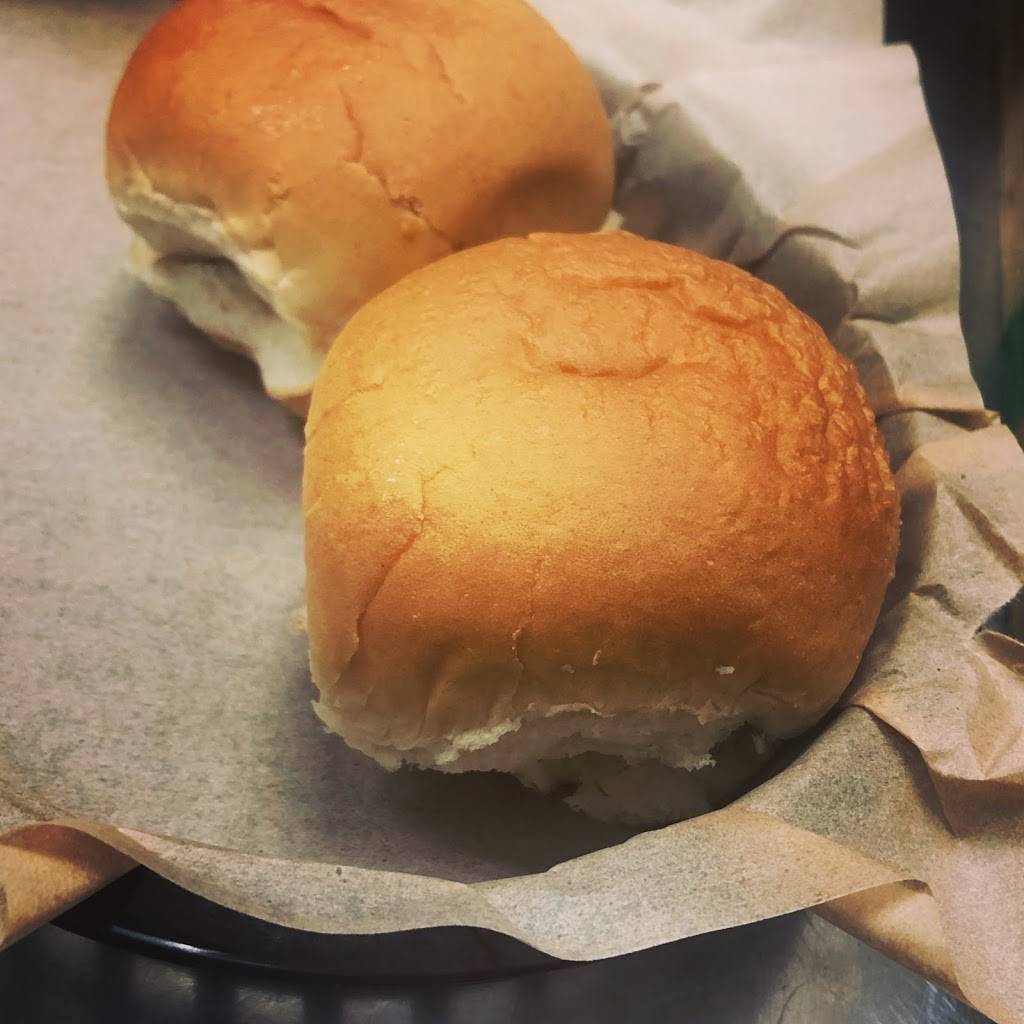 Old Town Snow White Grill, LLC | restaurant | 159 N Loudoun St, Winchester, VA 22601, USA | 5404315977 OR +1 540-431-5977