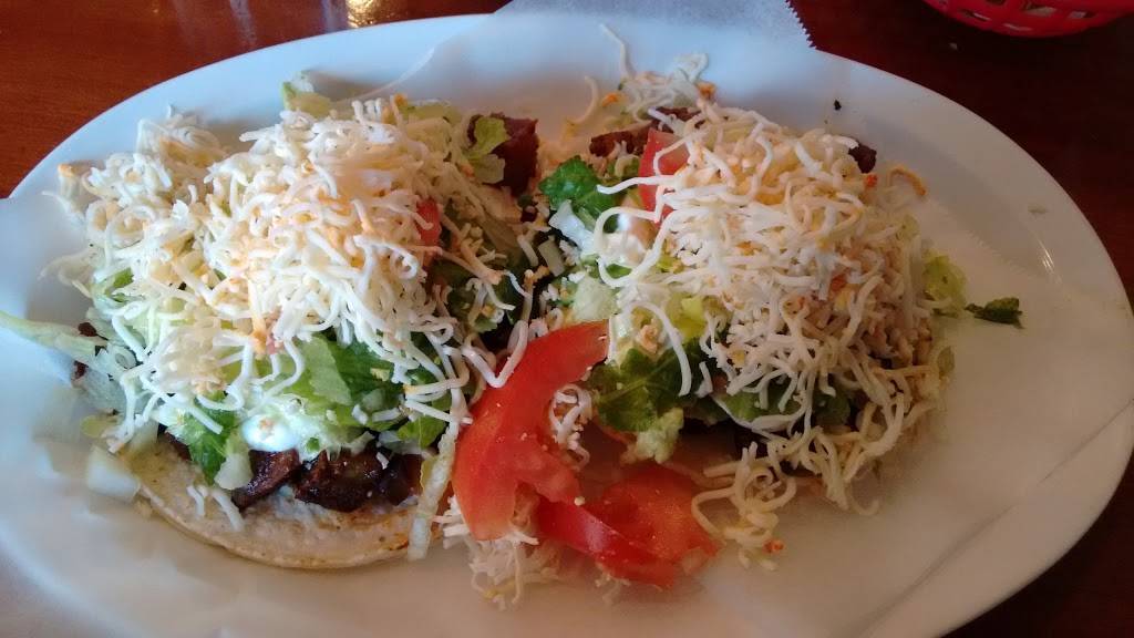 Garcias Restaurant | restaurant | 4760 N Lincoln Ave, Chicago, IL 60625, USA | 7737695600 OR +1 773-769-5600