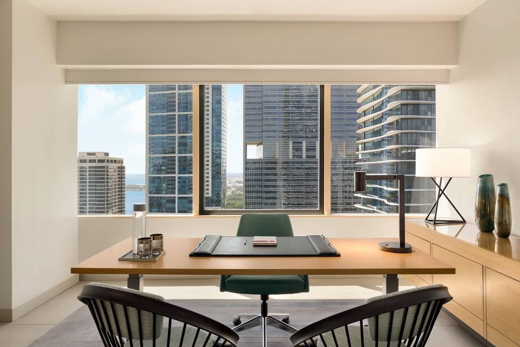 Swissotel Chicago | restaurant | 323 E Wacker Dr, Chicago, IL 60601, USA | 3125650565 OR +1 312-565-0565