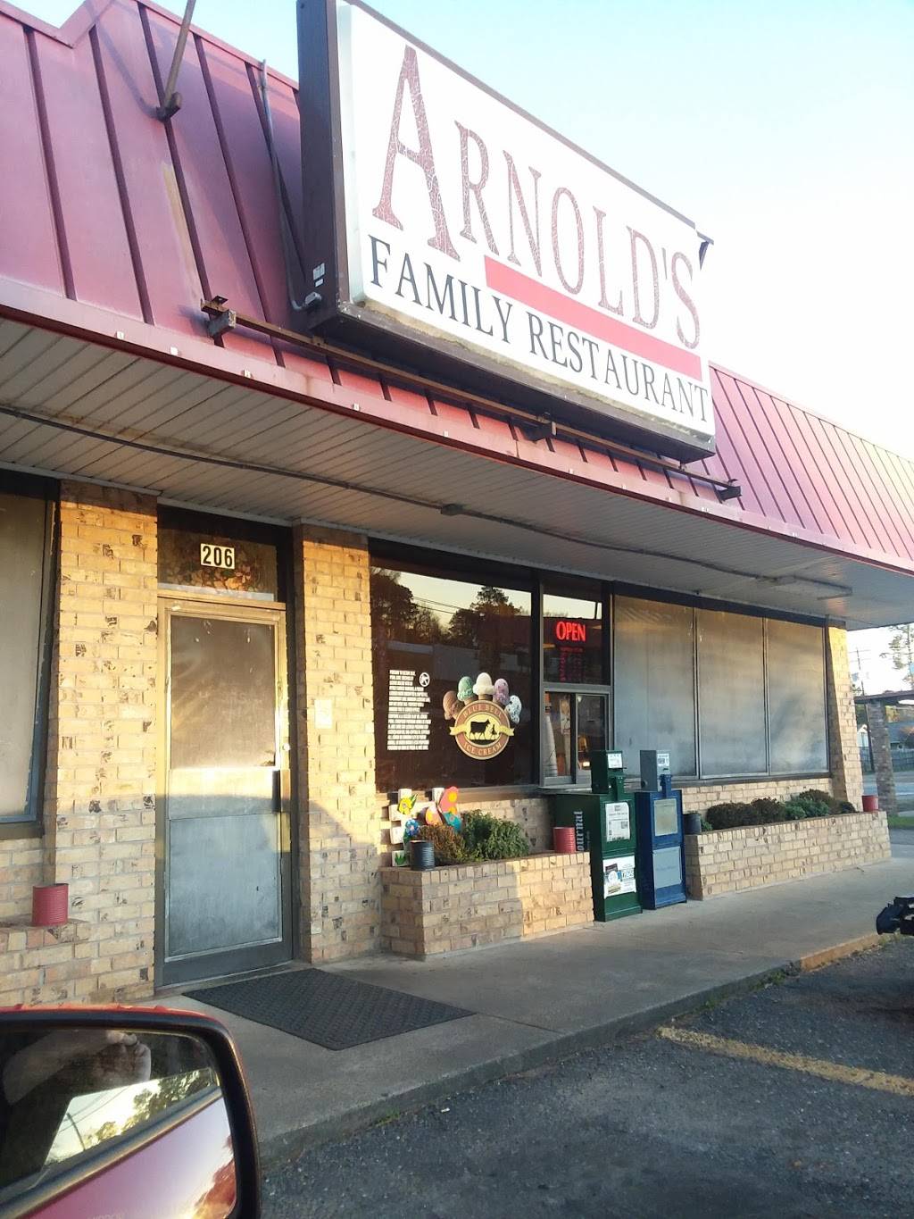 Arnolds Family Restaurant | restaurant | 206 N Main St, Lone Star, TX 75668, USA | 9036563405 OR +1 903-656-3405
