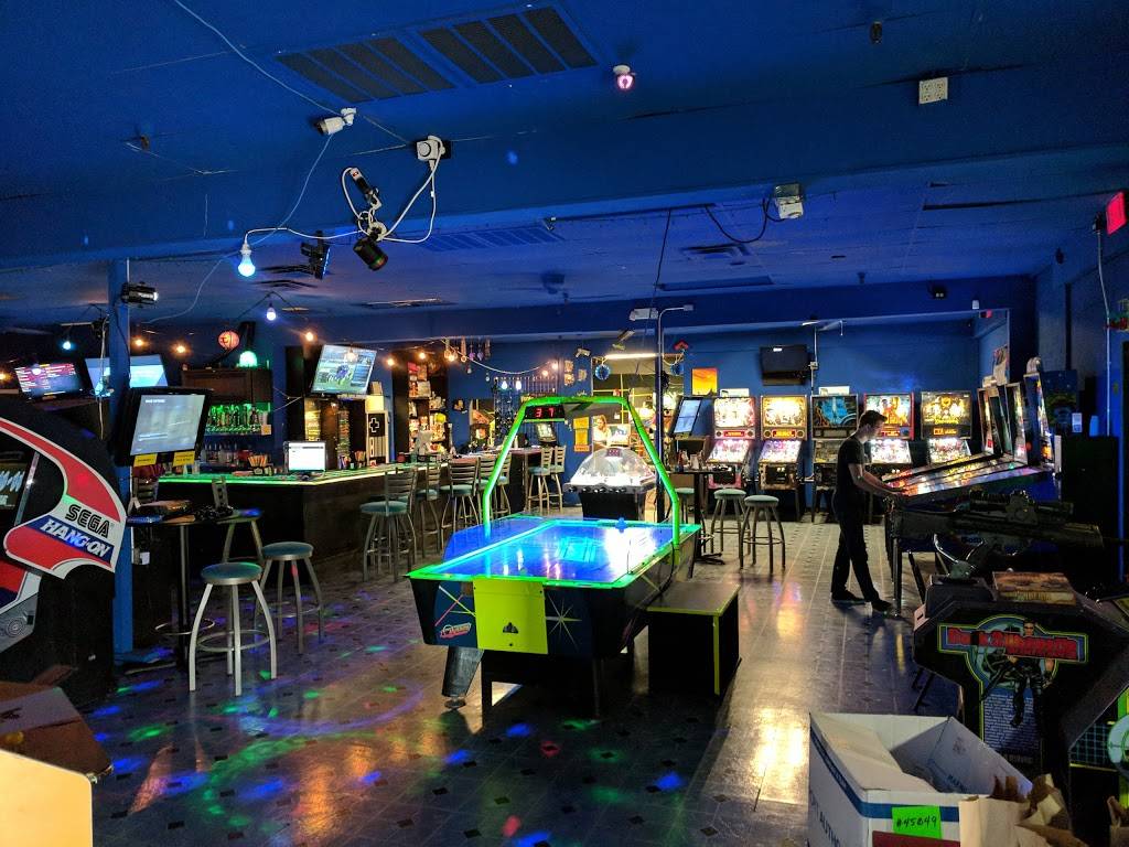 The Grid: Games and Growlers | night club | 525 S Gilbert Rd A-7, Mesa, AZ 85204, USA | 4806218088 OR +1 480-621-8088