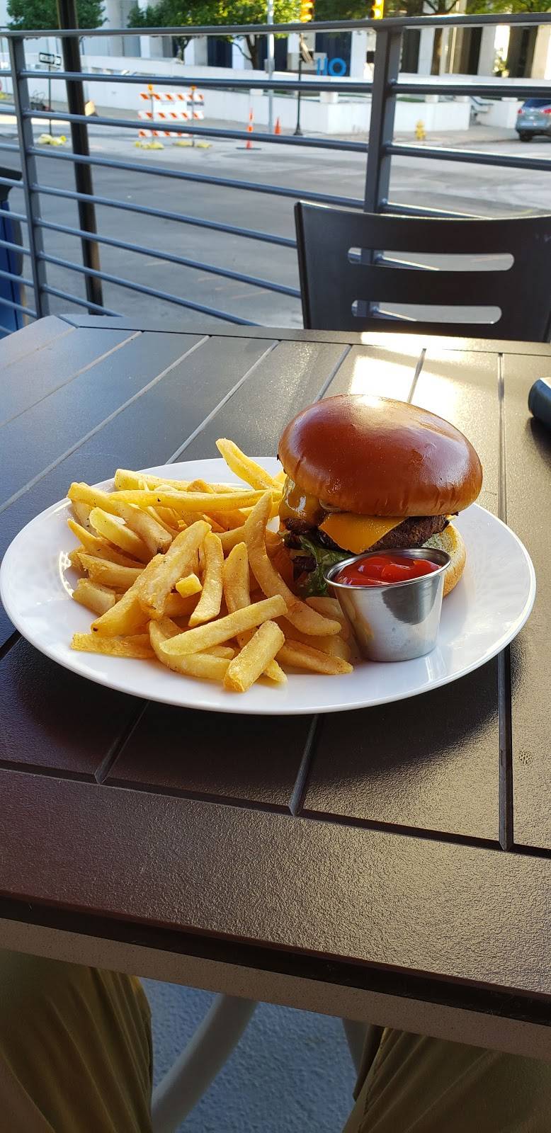 The Boulder Grill | restaurant | 17 W 7th St, Tulsa, OK 74119, USA | 9185855898 OR +1 918-585-5898