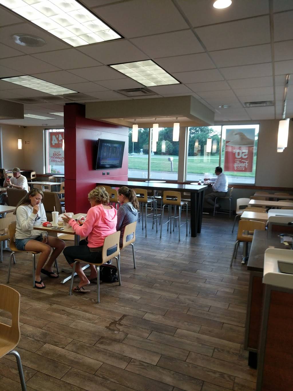 Wendys | restaurant | 1695 E Grand River Ave, Portland, MI 48875, USA | 5176474273 OR +1 517-647-4273