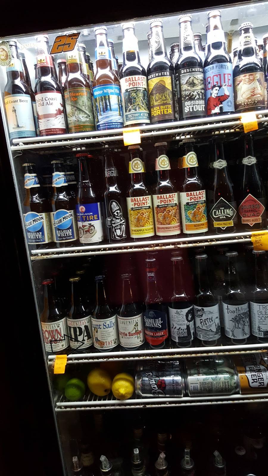 Lord Stanleys and the Annex | restaurant | 142 E Lincoln Hwy, DeKalb, IL 60115, USA | 8157549031 OR +1 815-754-9031