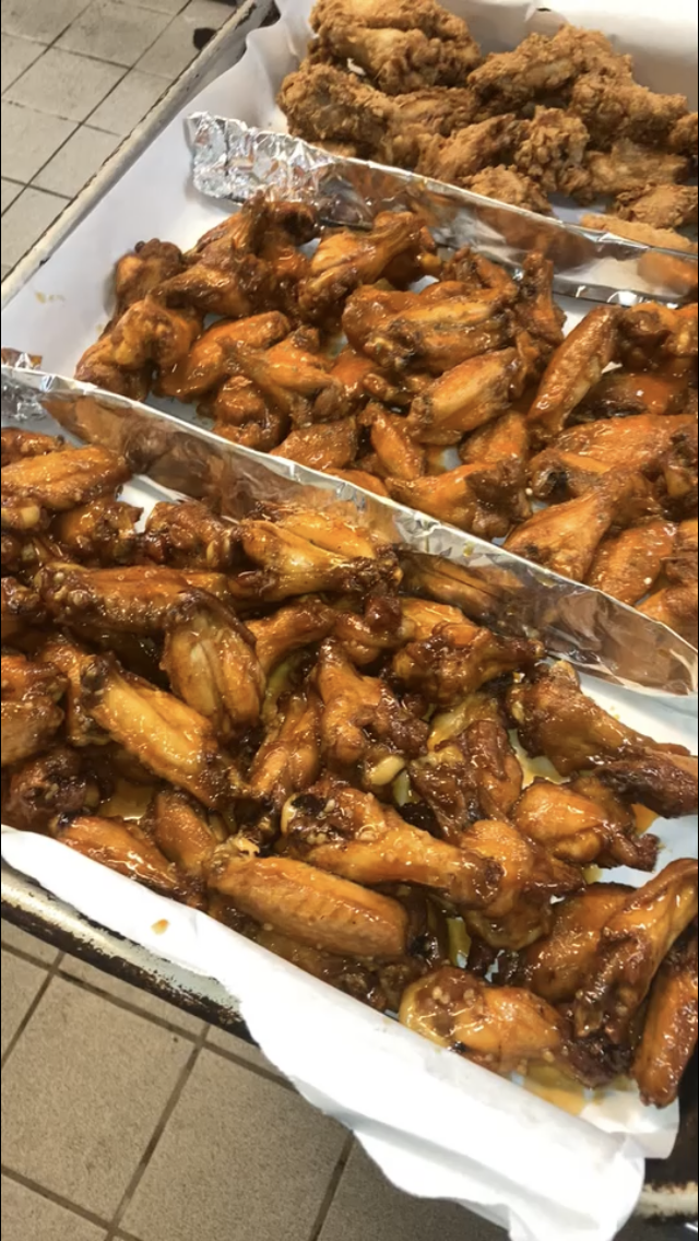 4 Us Cafe & bakery | restaurant | 5310 Orient Rd, Tampa, FL 33610, USA | 8132465590 OR +1 813-246-5590