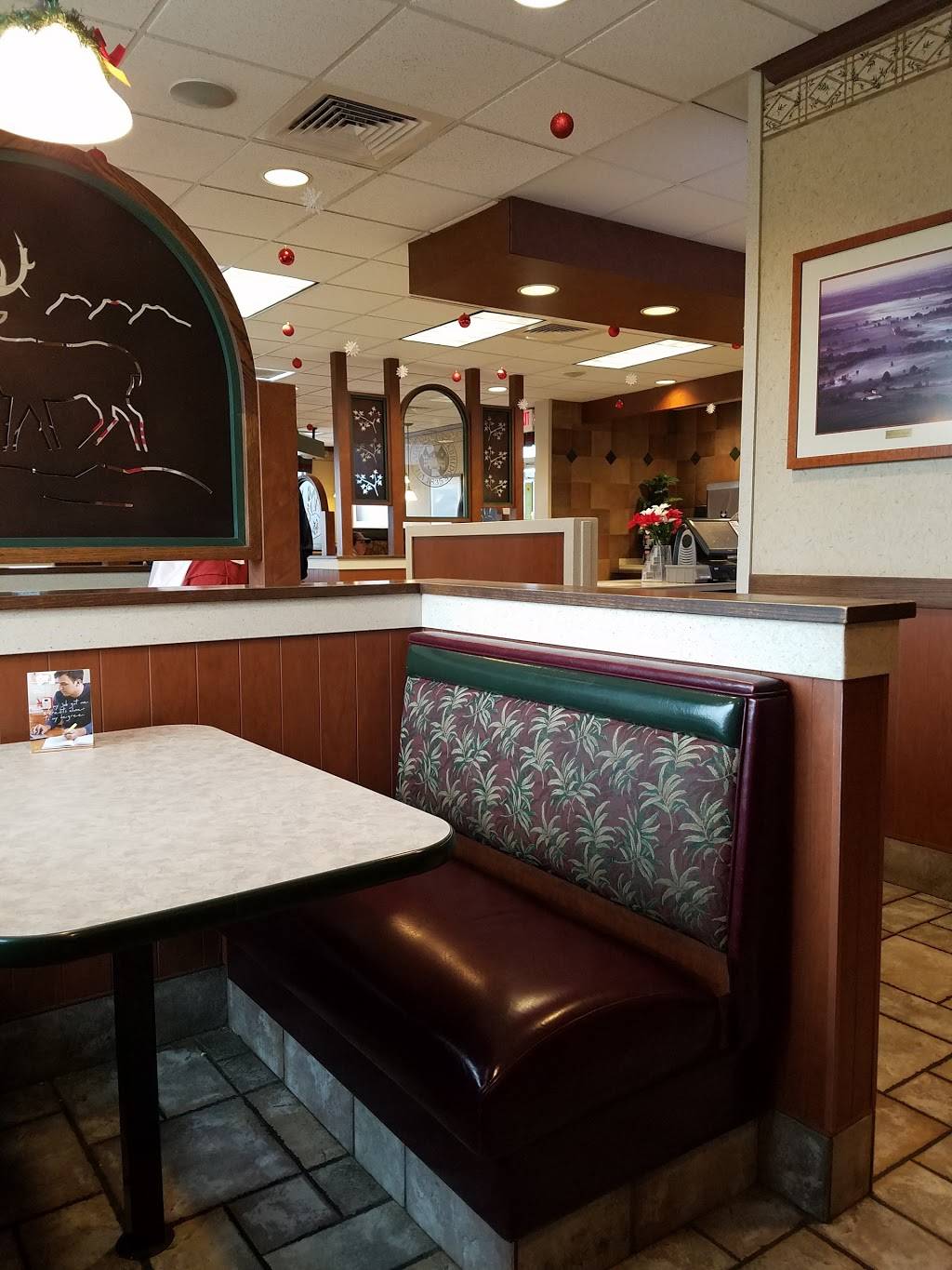 McDonalds | cafe | 4997 Bird Industrial Drive, Stockbridge, MI 49285, USA | 5178517817 OR +1 517-851-7817