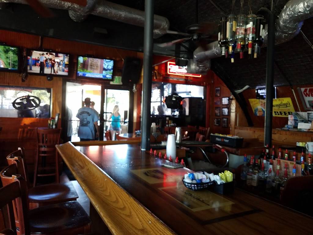 R Bar | restaurant | 245 108th Ave, Treasure Island, FL 33706, USA | 7273673400 OR +1 727-367-3400