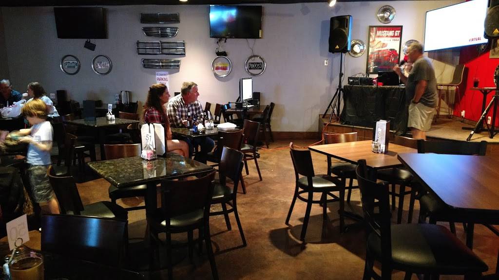 Strings Bar And Grill | restaurant | 680 N Main St, Manteca, CA 95336, USA | 2092390378 OR +1 209-239-0378